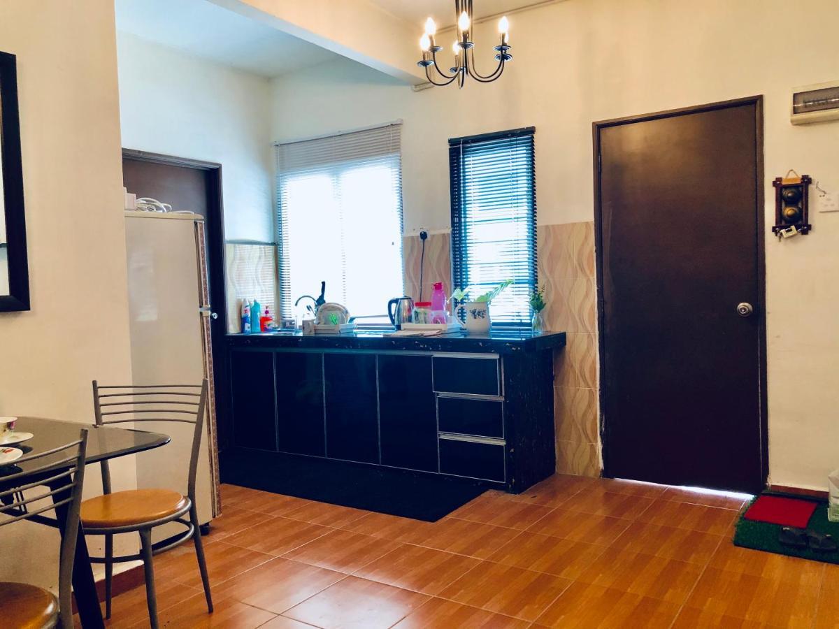 Sinar Ara homestay Lunas Exteriör bild