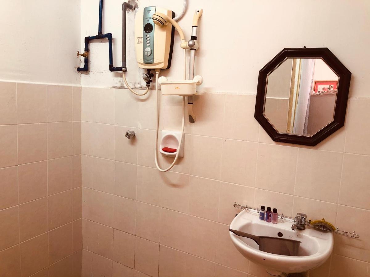 Sinar Ara homestay Lunas Exteriör bild